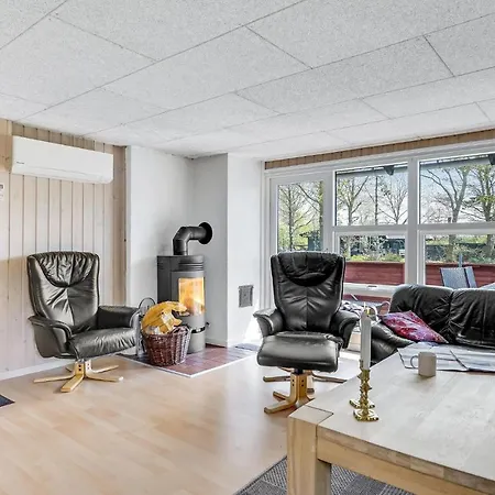 Fyrrevaenget Blavand X