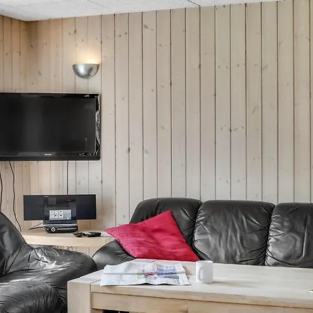 Holiday home Fyrrevaenget X *